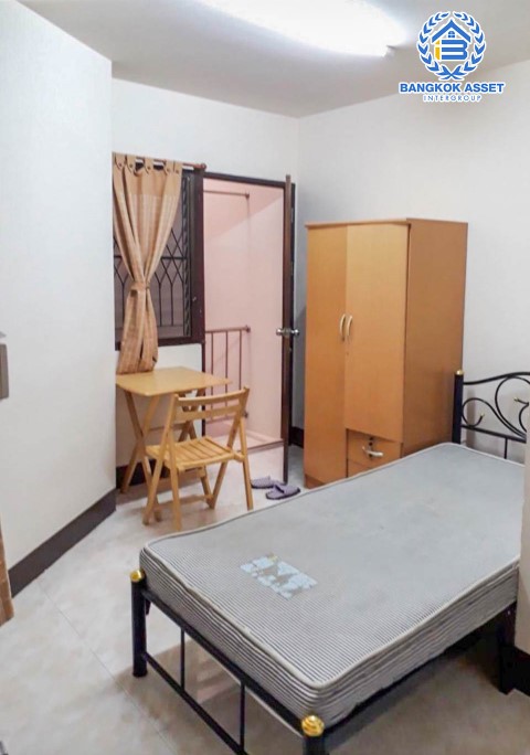 *****อาคารพาณิชย์มือสองย่านบางเขน อาคารพาณิชย์ ในซอยมารวยการ์เด้น พหลโยธิน เนื้อที่กว้าง 22 ตร.ว. ฟังก์ชัน 22 ห้องนอน 22 ห้องน้ำ ห้องพัก 5 ชั้น ขายพร้อมผู้เช่าเดิม บนทำเลแห่งการเดินทาง ใกล้รถไฟฟ้าสายสีน้ำเงิน "จตุจักร" และทางด่วน "จตุจักร"